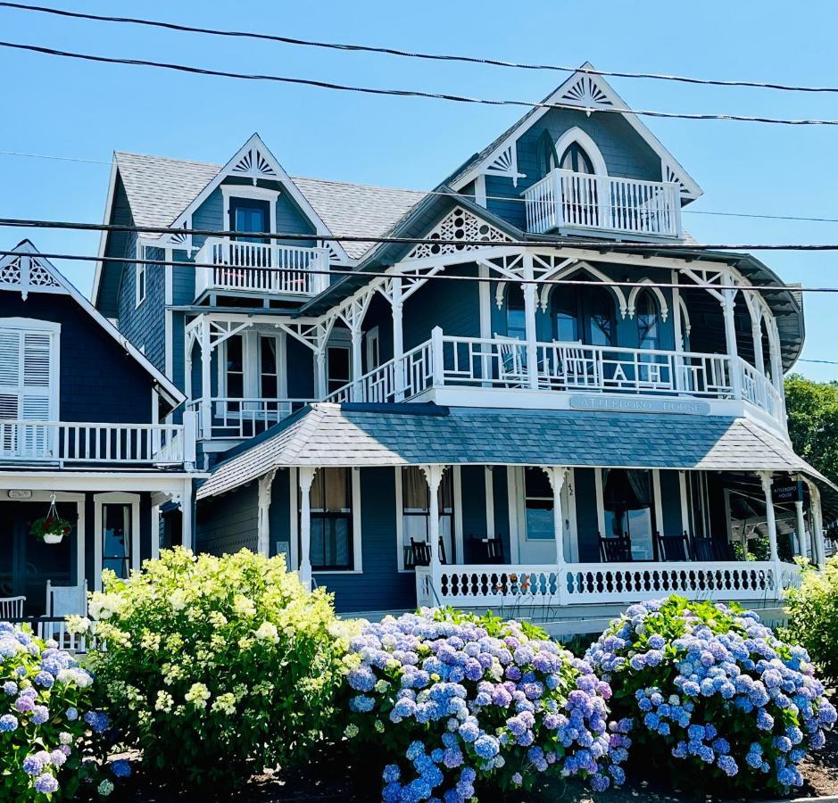 The Attleboro House Hotel Оук Блъфс Екстериор снимка